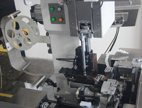 <div style="text-align:center;">
	工厂设备
</div>